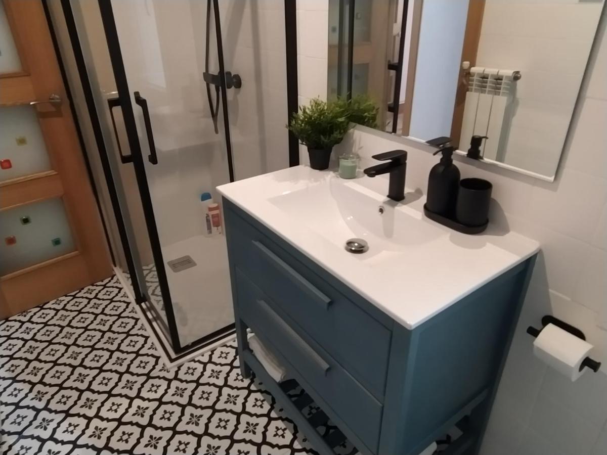 Apartamento De 120M2 Al Lado De Cabarceno Saron Zewnętrze zdjęcie